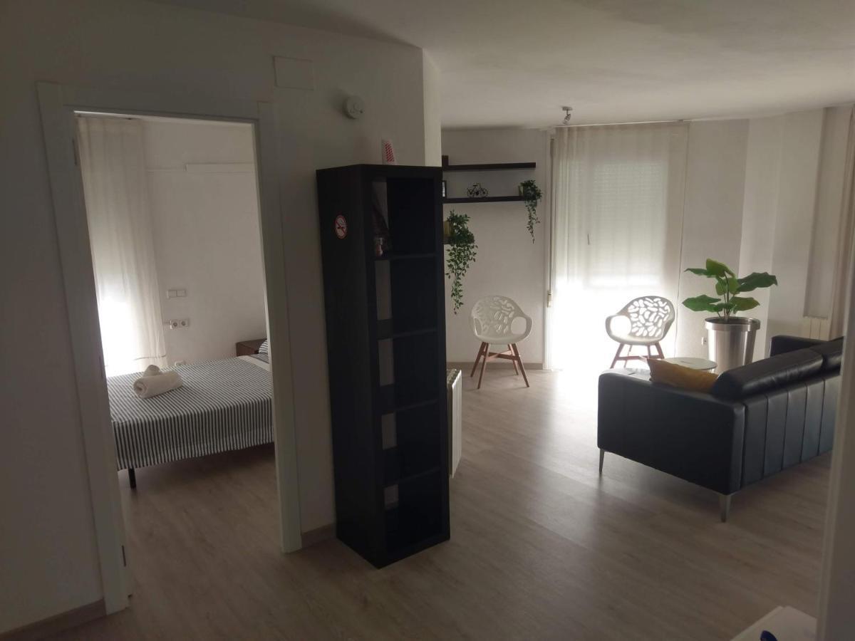 Luxury Apartment Accommodation, Next To Beach & Train Station Calella Exterior foto