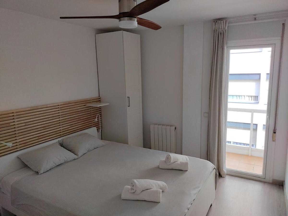 Luxury Apartment Accommodation, Next To Beach & Train Station Calella Exterior foto